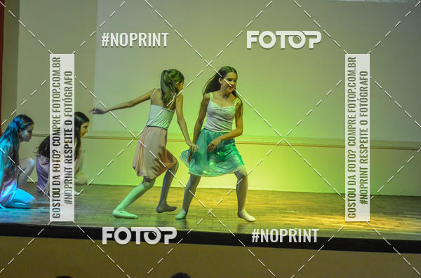 Buy your photos of the eventApresentao de dana  da Escola Uruguai na Escola Rainha do Brasil on Fotop