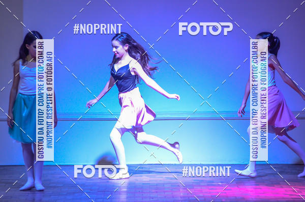 Buy your photos of the eventApresentao de dana  da Escola Uruguai na Escola Rainha do Brasil on Fotop
