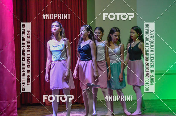 Buy your photos of the eventApresentao de dana  da Escola Uruguai na Escola Rainha do Brasil on Fotop