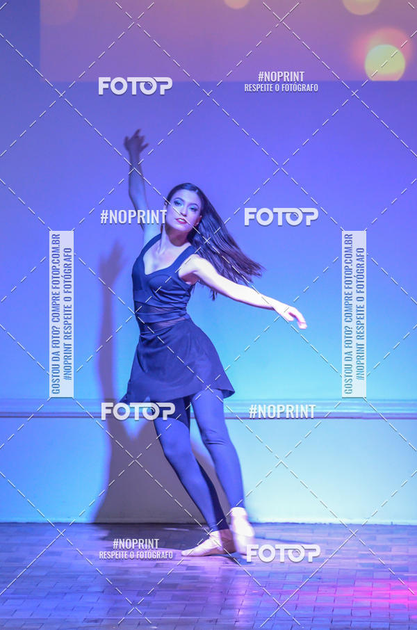 Buy your photos of the eventApresenta��o de dan�a  da Escola Uruguai na Escola Rainha do Brasil on Fotop