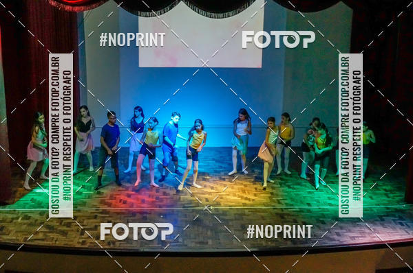 Buy your photos of the eventApresentao de dana  da Escola Uruguai na Escola Rainha do Brasil on Fotop