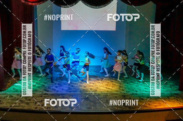 Buy your photos of the eventApresentao de dana  da Escola Uruguai na Escola Rainha do Brasil on Fotop