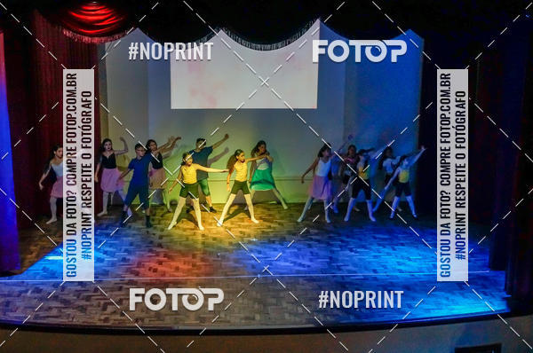 Buy your photos of the eventApresentao de dana  da Escola Uruguai na Escola Rainha do Brasil on Fotop