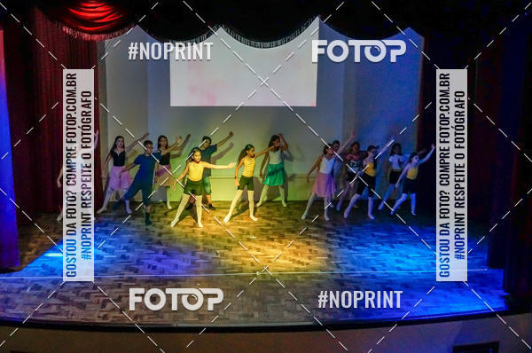 Buy your photos of the eventApresentao de dana  da Escola Uruguai na Escola Rainha do Brasil on Fotop
