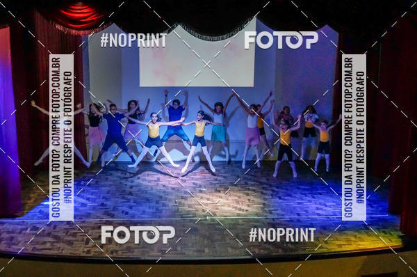 Buy your photos of the eventApresentao de dana  da Escola Uruguai na Escola Rainha do Brasil on Fotop