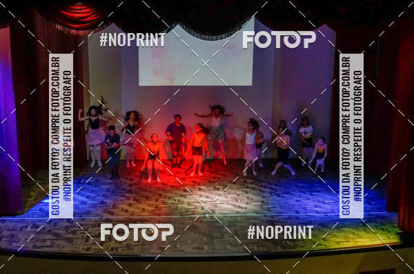 Buy your photos of the eventApresentao de dana  da Escola Uruguai na Escola Rainha do Brasil on Fotop
