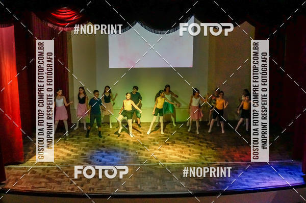 Buy your photos of the eventApresentao de dana  da Escola Uruguai na Escola Rainha do Brasil on Fotop