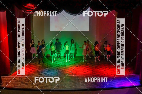 Buy your photos of the eventApresentao de dana  da Escola Uruguai na Escola Rainha do Brasil on Fotop