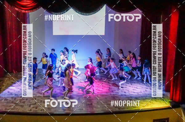Buy your photos of the eventApresenta��o de dan�a  da Escola Uruguai na Escola Rainha do Brasil on Fotop