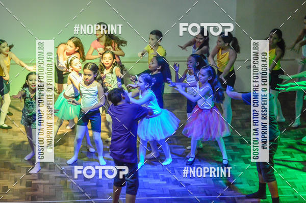 Buy your photos of the eventApresentao de dana  da Escola Uruguai na Escola Rainha do Brasil on Fotop