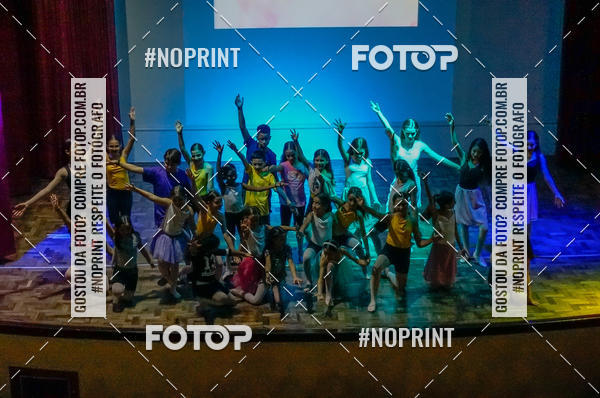 Buy your photos of the eventApresenta��o de dan�a  da Escola Uruguai na Escola Rainha do Brasil on Fotop