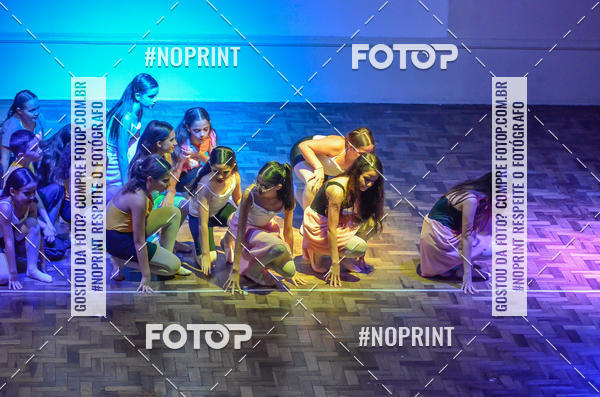 Buy your photos of the eventApresenta��o de dan�a  da Escola Uruguai na Escola Rainha do Brasil on Fotop