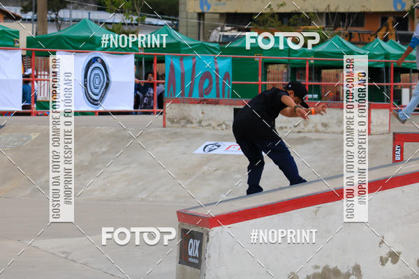 Buy your photos of the eventCampeonato Brasileiro de Skate Street Amador on Fotop