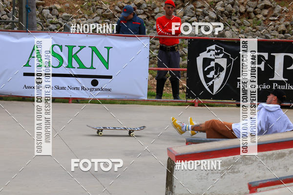 Buy your photos of the eventCampeonato Brasileiro de Skate Street Amador on Fotop