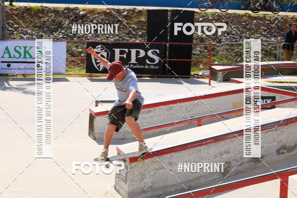 Buy your photos of the eventCampeonato Brasileiro de Skate Street Amador on Fotop