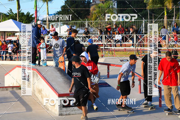 Buy your photos of the eventCampeonato Brasileiro de Skate Street Amador on Fotop