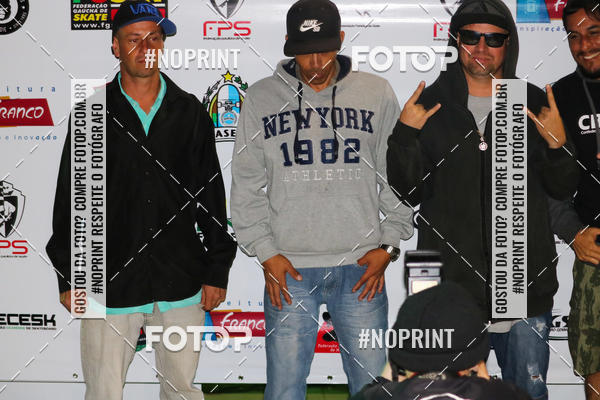 Buy your photos of the eventCampeonato Brasileiro de Skate Street Amador on Fotop