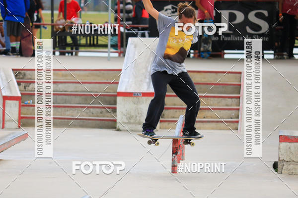 Buy your photos of the eventCampeonato Brasileiro de Skate Street Amador on Fotop