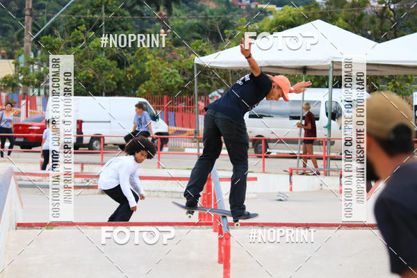 Buy your photos of the eventCampeonato Brasileiro de Skate Street Amador on Fotop