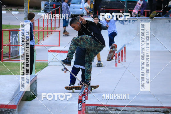 Buy your photos of the eventCampeonato Brasileiro de Skate Street Amador on Fotop