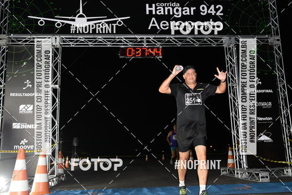 Buy your photos of the eventCorrida Hangar 942 � Aeroporto Carlos Prates on Fotop