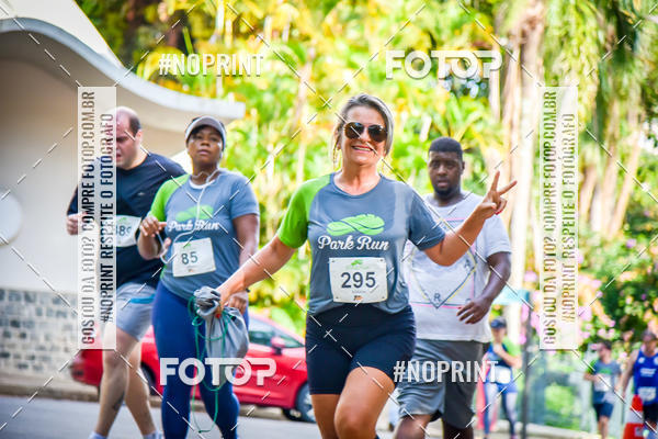 Buy your photos of the eventPark Run on Fotop