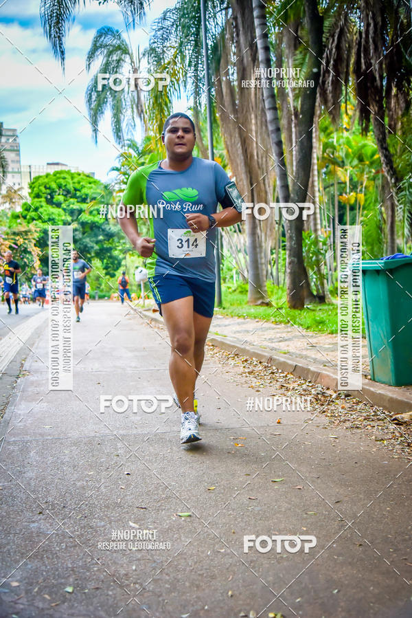 Buy your photos of the eventPark Run on Fotop