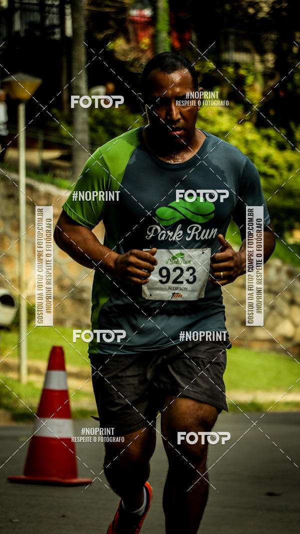 Buy your photos of the eventPark Run on Fotop