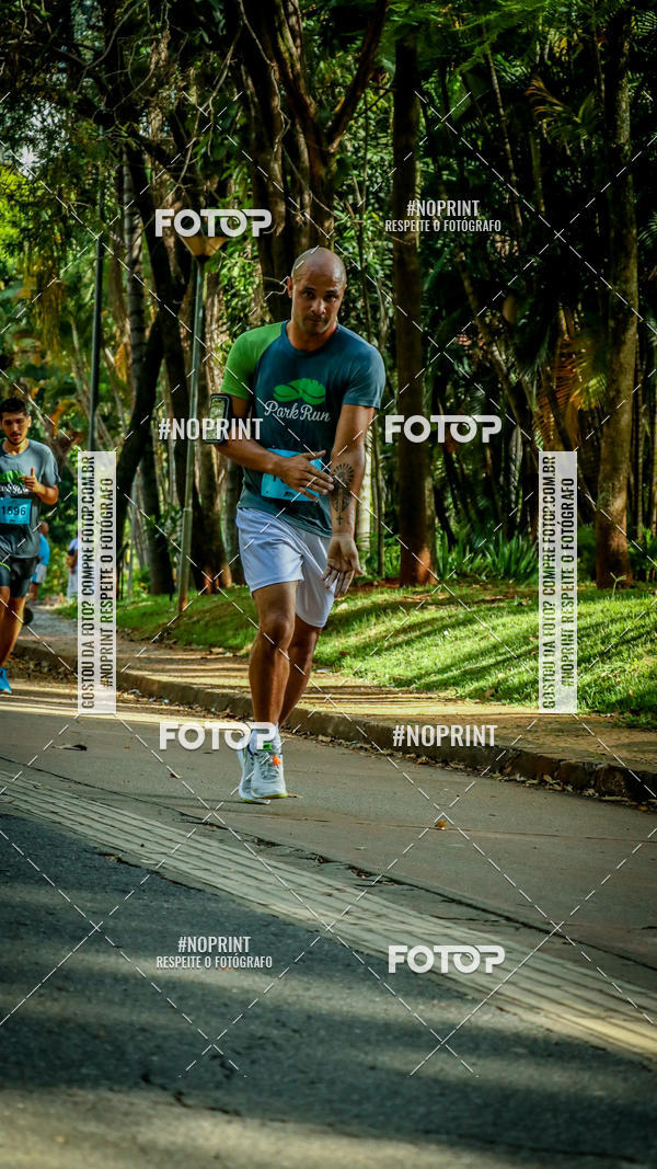 Buy your photos of the eventPark Run on Fotop
