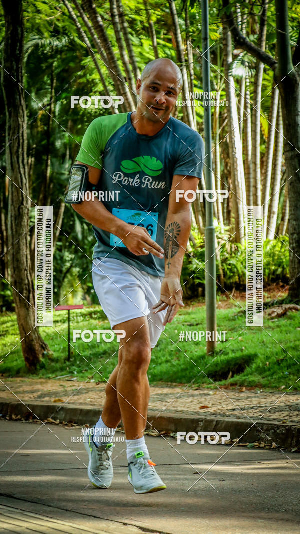 Buy your photos of the eventPark Run on Fotop