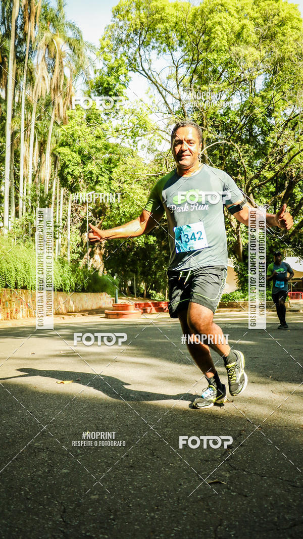 Buy your photos of the eventPark Run on Fotop
