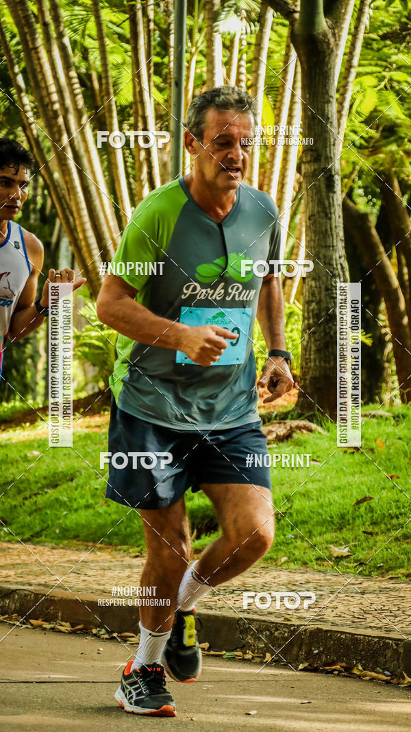 Buy your photos of the eventPark Run on Fotop