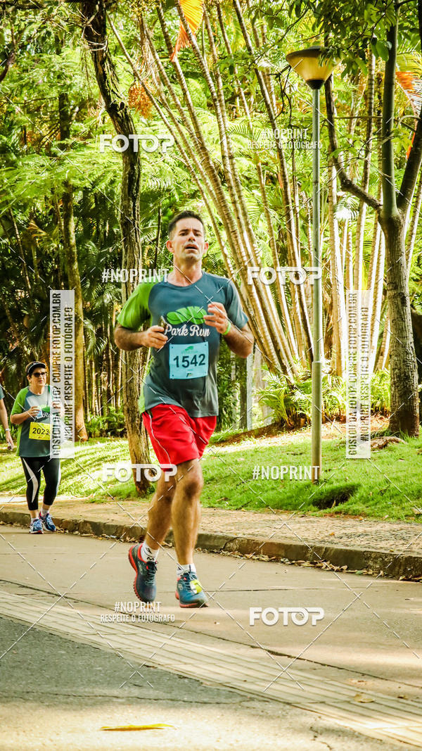 Buy your photos of the eventPark Run on Fotop