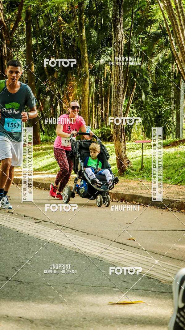 Buy your photos of the eventPark Run on Fotop