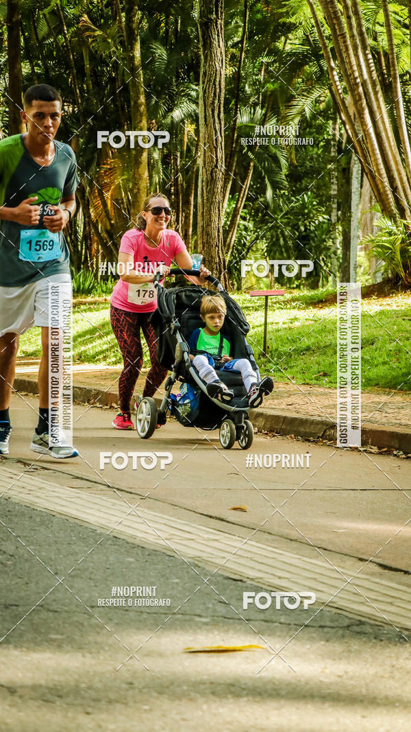 Buy your photos of the eventPark Run on Fotop