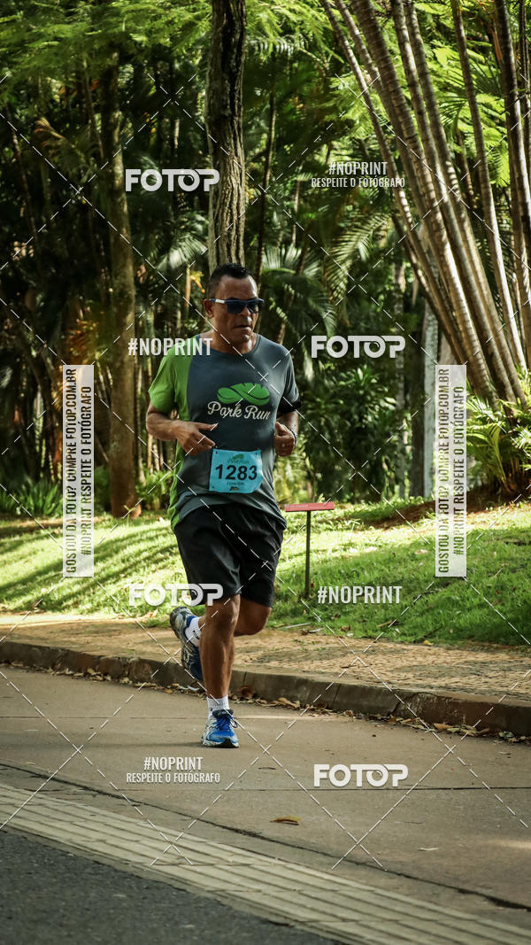 Buy your photos of the eventPark Run on Fotop