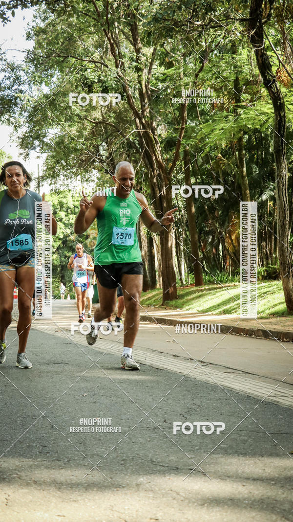 Buy your photos of the eventPark Run on Fotop