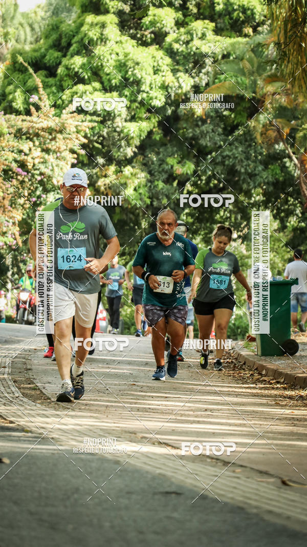 Buy your photos of the eventPark Run on Fotop