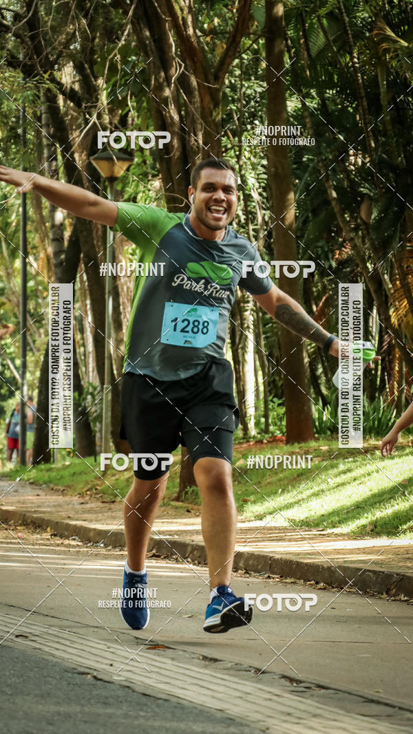 Buy your photos of the eventPark Run on Fotop