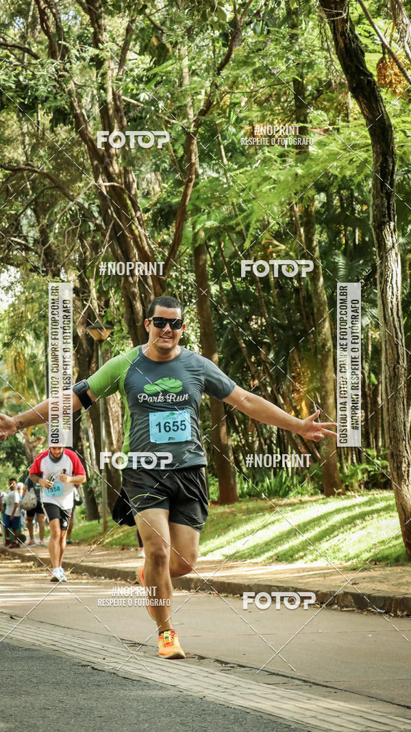 Buy your photos of the eventPark Run on Fotop