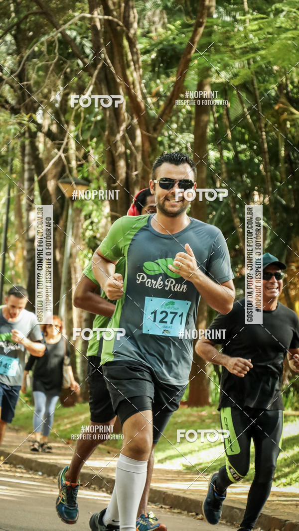 Buy your photos of the eventPark Run on Fotop