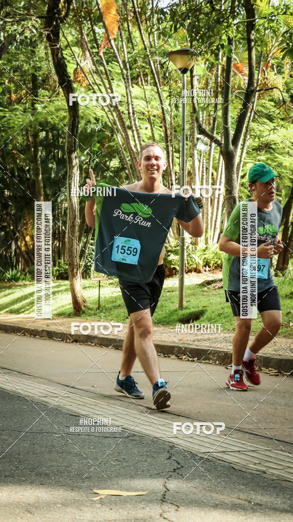Buy your photos of the eventPark Run on Fotop