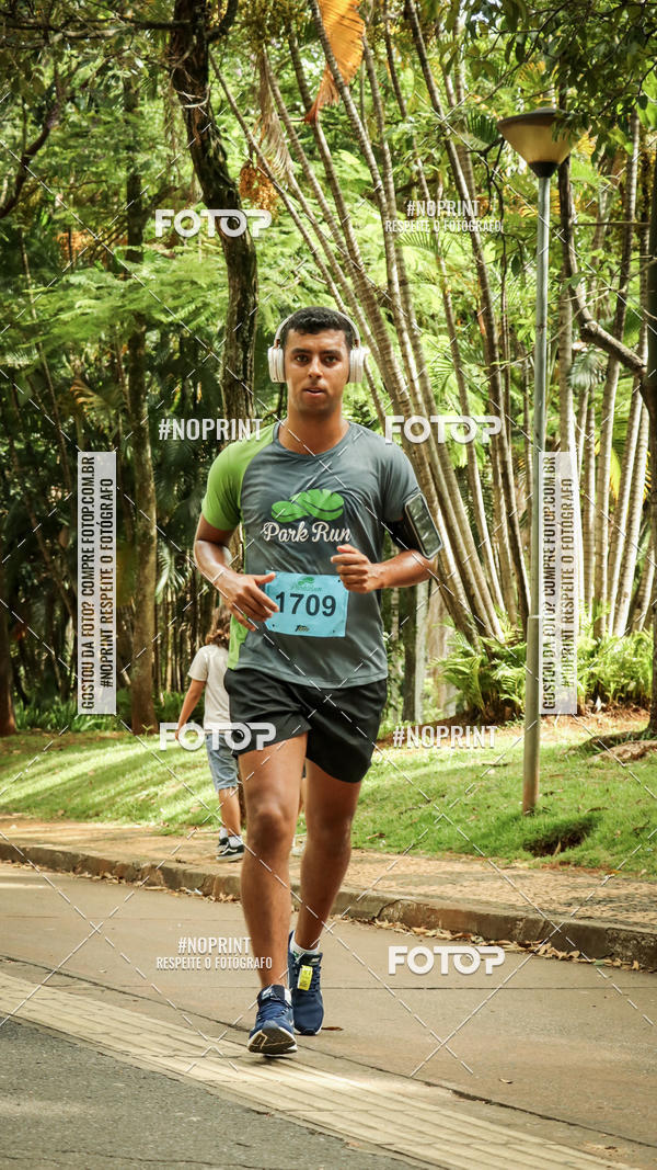 Buy your photos of the eventPark Run on Fotop