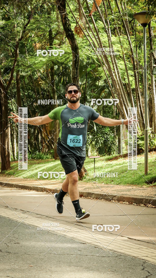 Buy your photos of the eventPark Run on Fotop