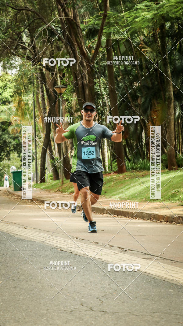 Buy your photos of the eventPark Run on Fotop
