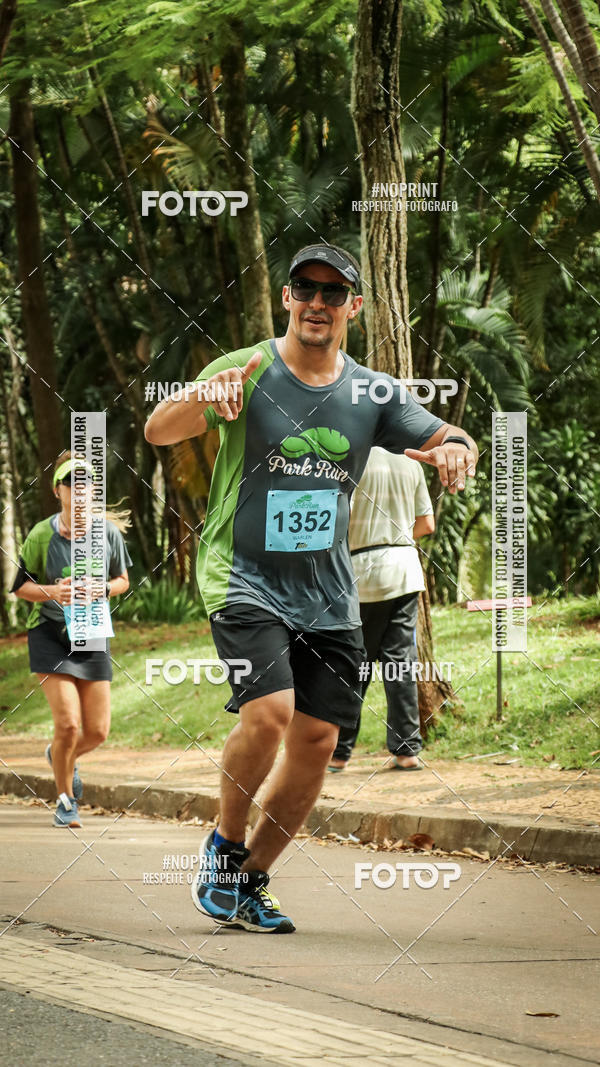 Buy your photos of the eventPark Run on Fotop