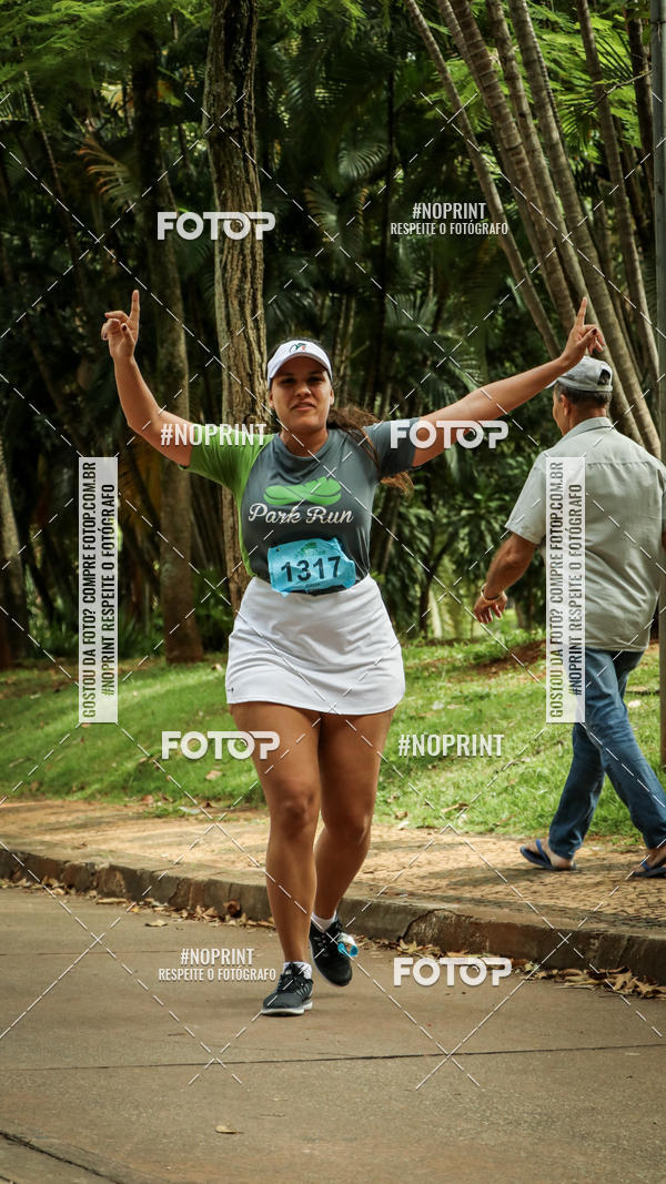 Buy your photos of the eventPark Run on Fotop