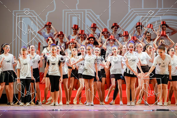 Buy your photos of the eventBelieve New York 2018 on Fotop