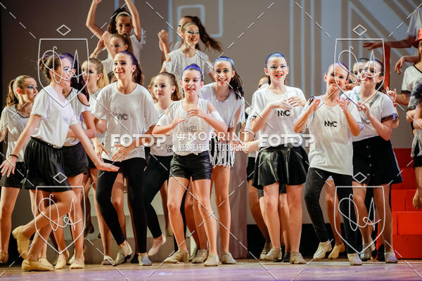 Buy your photos of the eventBelieve New York 2018 on Fotop