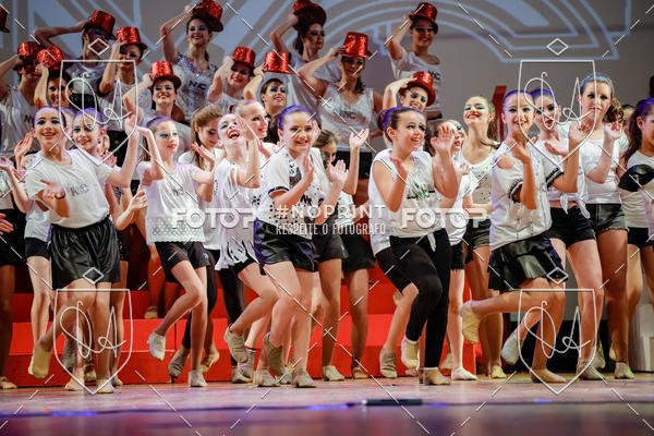 Buy your photos of the eventBelieve New York 2018 on Fotop